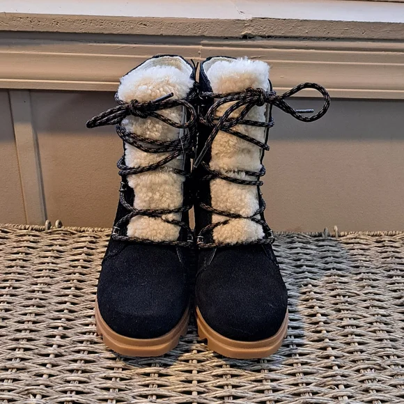 Sorel Joan of Arctic Wedge III Shearling Lace Cozy Boots - Picture 1 of 11